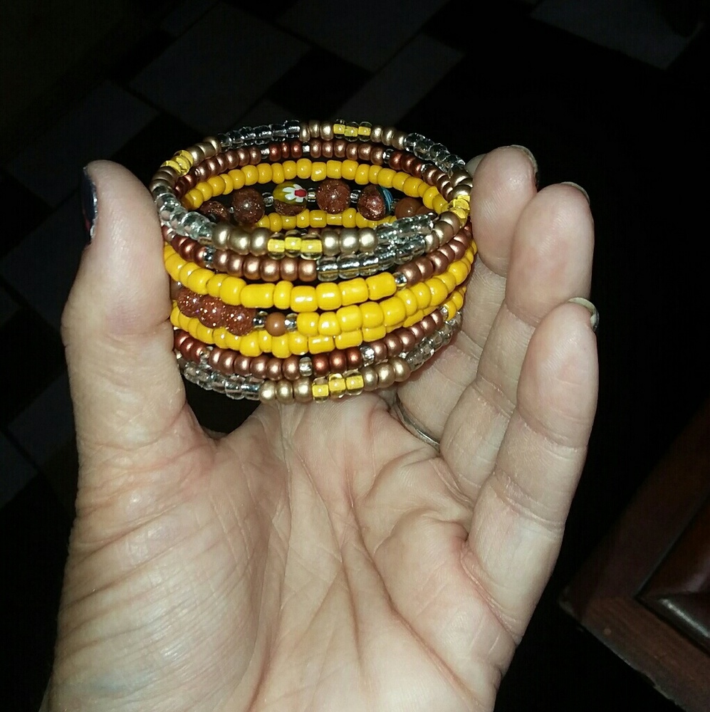 Handmade loop wire bracelet - Picture 4 of 5
